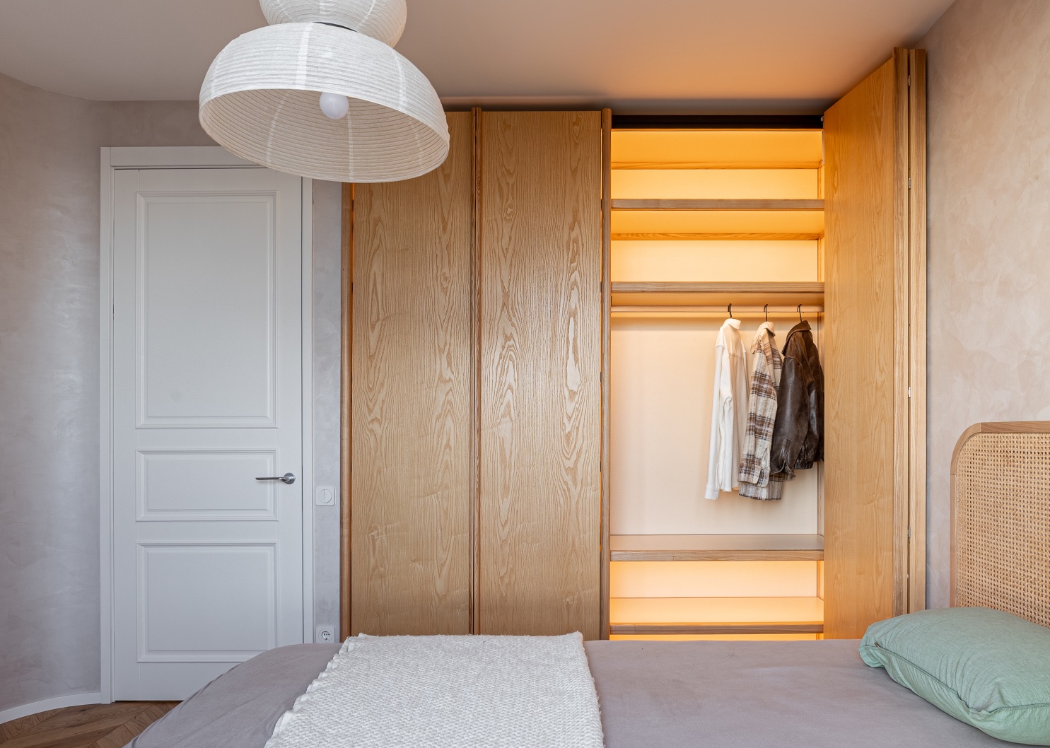 solid wood bespoke wardrobes London