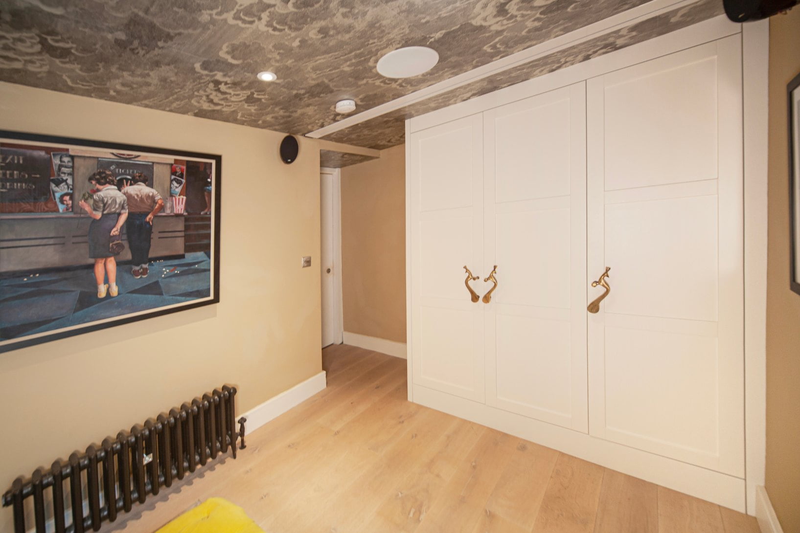 shaker style fitted wardrobe
