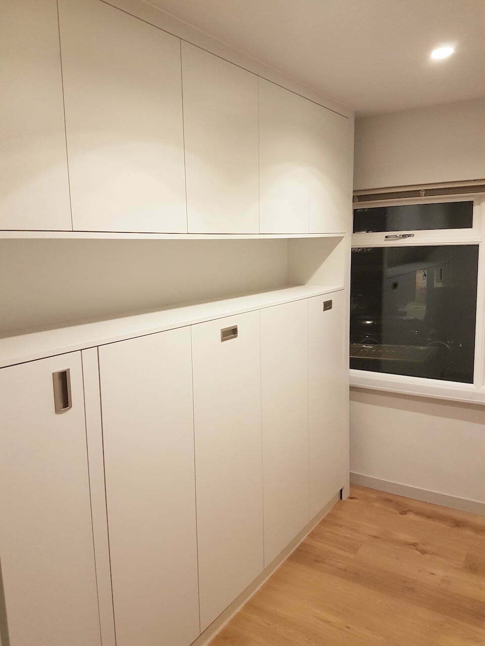 fold-out-horizontal-bed