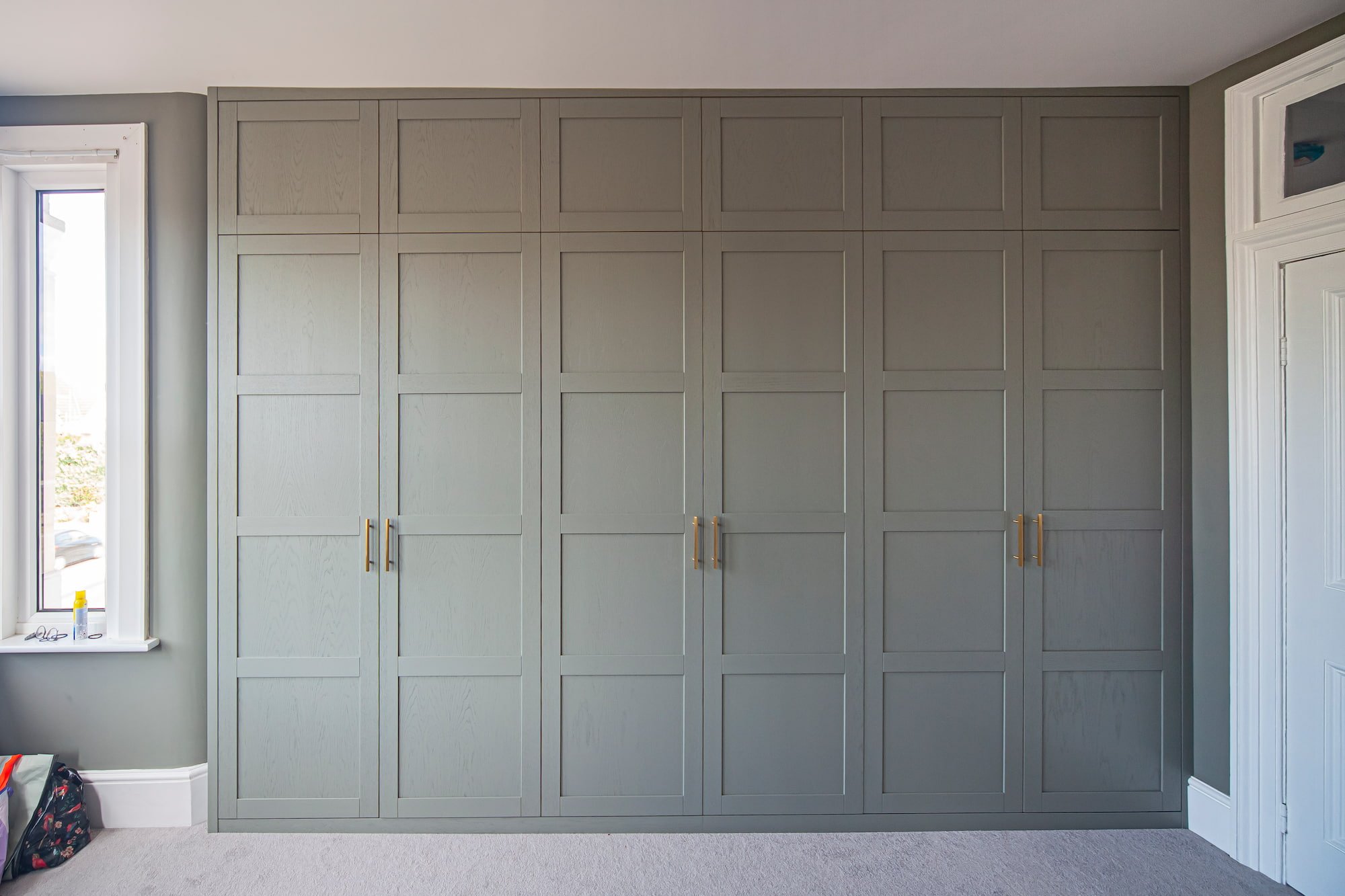 Malmo - lacquered real wood fitted wardrobes with visible wooden grain