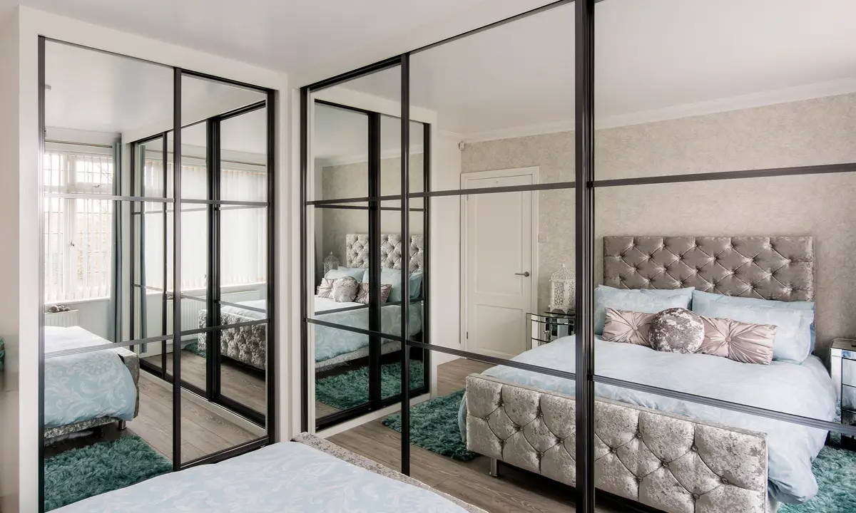 Fitted wardrobes deals mirrored doors